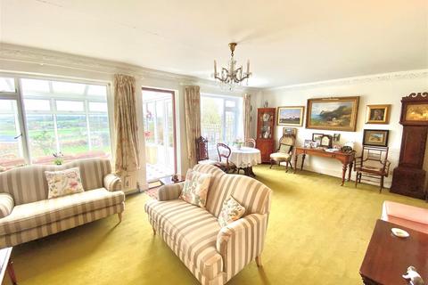 4 bedroom terraced house for sale, West End Lane, Essendon Hatfield AL9