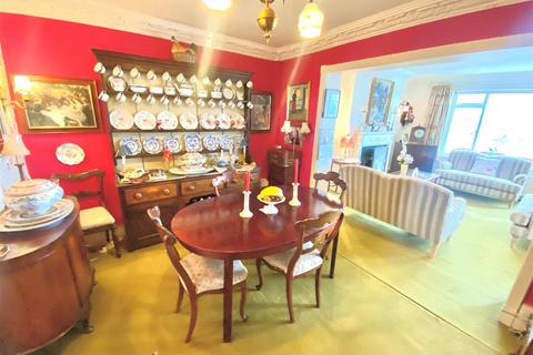 4 bedroom terraced house for sale, West End Lane, Essendon Hatfield AL9