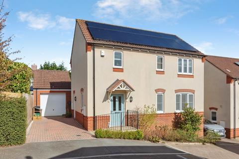 3 bedroom detached house for sale, Foxglove Close, Stoke Gifford, BRISTOL