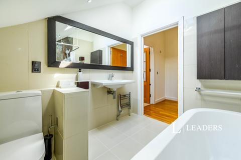 2 bedroom flat to rent, The Vulcan, Gunwharf Quays, PO1