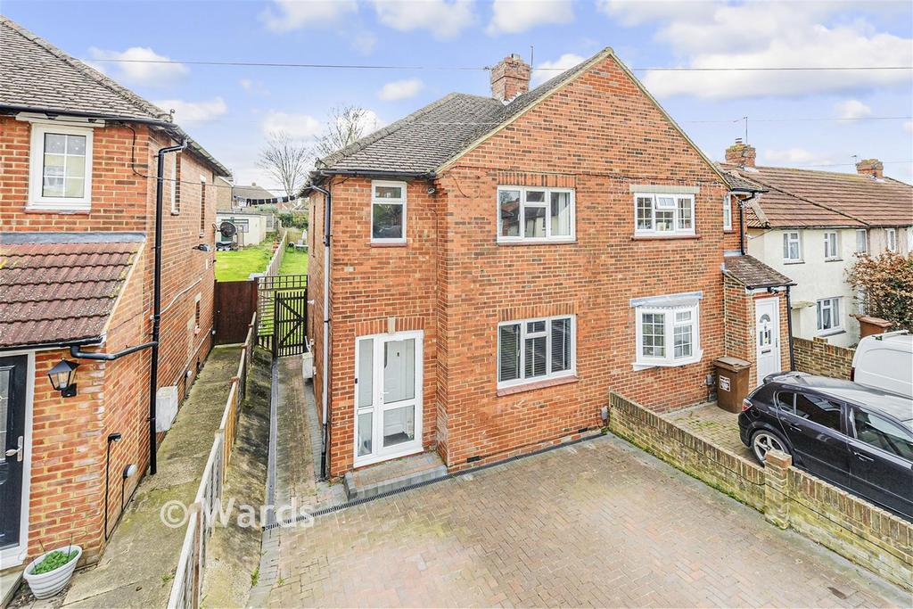 Elaine Avenue, Strood, Rochester, Kent 3 bed semi-detached house for ...