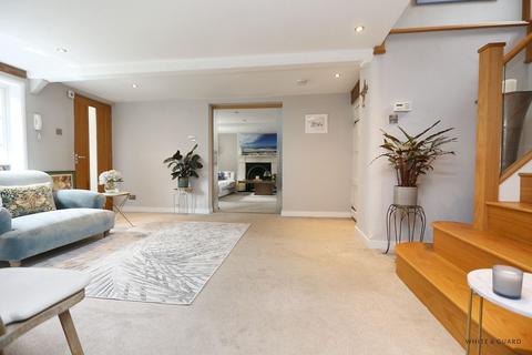 5 bedroom farm house for sale, Botley Road, Southampton SO32