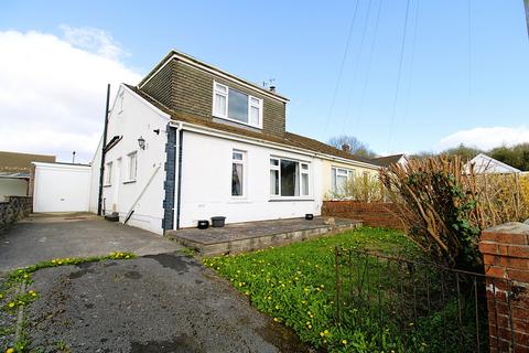 undefined, Highland Close, Sarn, Bridgend, Bridgend County. CF32 9SB