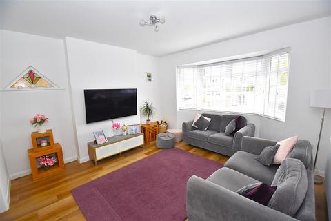 3 bedroom semi-detached house for sale, Ashingdon Road, Rochford