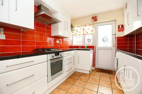 3 bedroom detached bungalow for sale, Leona Crescent, Carlton Colville, NR33