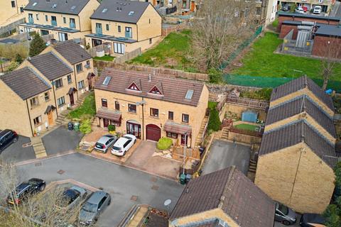 3 bedroom semi-detached house for sale, 22 GROVE NOOK, LONGWOOD, HUDDERSFIELD