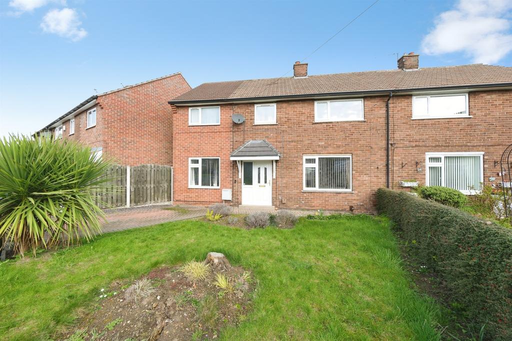 4 bedroom semi-detached house for sale