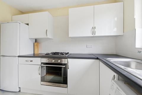 2 bedroom end of terrace house for sale, Elder Close, Surrey GU4
