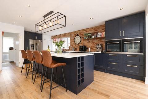 3 bedroom bungalow for sale, Saltwood Gardens, Cliftonville, Margate, Kent, CT9