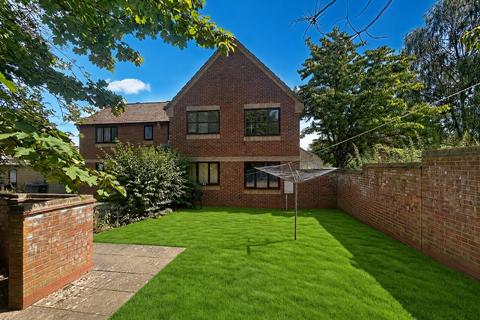 1 bedroom flat for sale, Honeysuckle Way, Bury St. Edmunds IP32