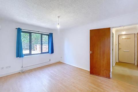 1 bedroom flat for sale, Honeysuckle Way, Bury St. Edmunds IP32