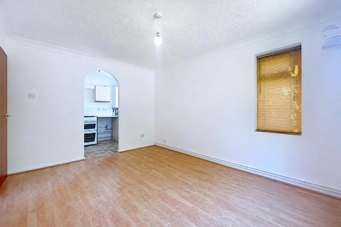 1 bedroom flat for sale, Honeysuckle Way, Bury St. Edmunds IP32