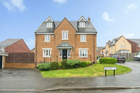 5 bedroom detached house for sale, Southgate Way, Dudley