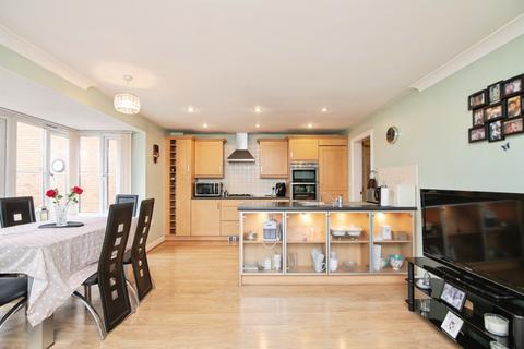 5 bedroom detached house for sale, Southgate Way, Dudley