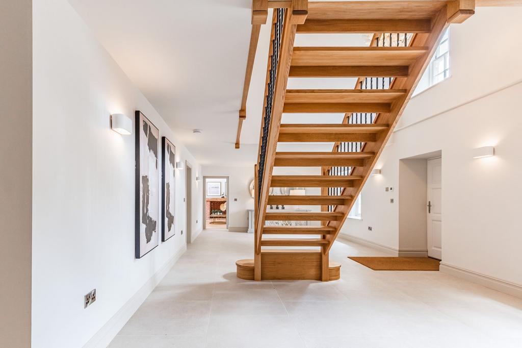 An Exceptionally Refurbished Period Home in Docking - View 3