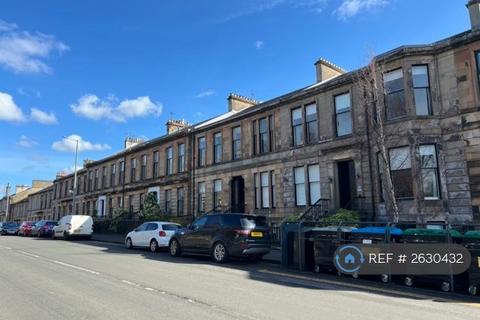 Studio to rent, Shields Road, Glasgow, G41