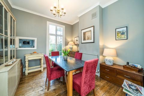 3 bedroom end of terrace house for sale, Akerman Road, London SW9