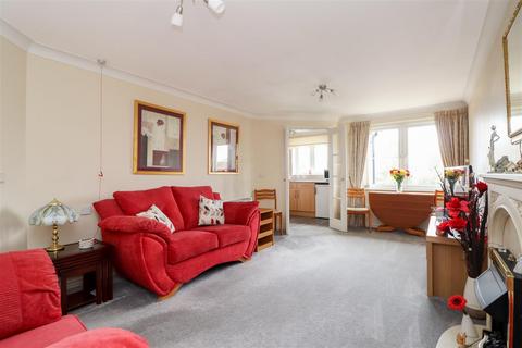 1 bedroom flat for sale, Blackbridge Lane, Horsham