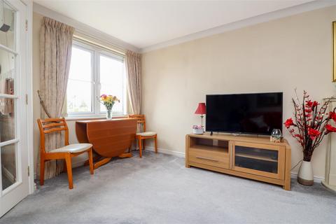 1 bedroom flat for sale, Blackbridge Lane, Horsham