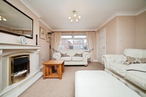 3 bedroom semi-detached house for sale, Westborough Way, Hull