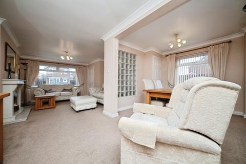 3 bedroom semi-detached house for sale, Westborough Way, Hull