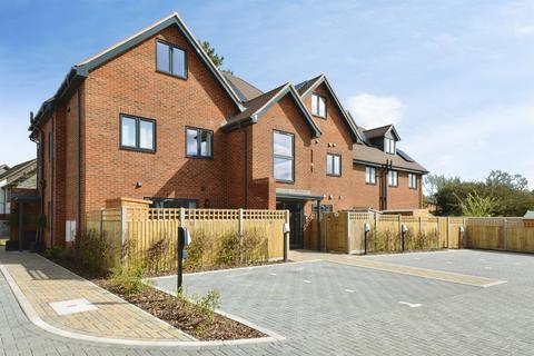 undefined, Joinery Close, Princes Risborough