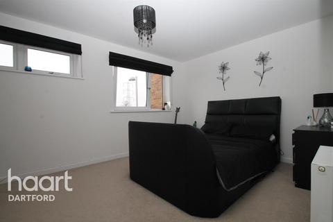 2 bedroom terraced house to rent, Rainbow Gardens, DA1