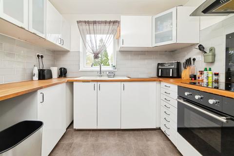 2 bedroom flat for sale, Grove Court, Arlesey