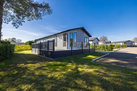 undefined, Warren Park, Portsmouth Road, Thursley GU8