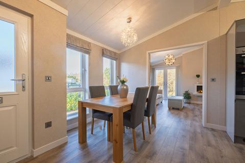 undefined, Warren Park, Portsmouth Road, Thursley GU8