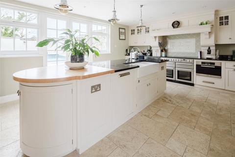 4 bedroom detached house for sale, La Rue Des Friquettes, St. Saviour, Jersey, JE2