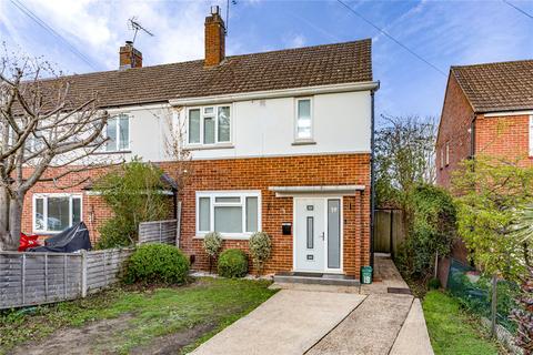 2 bedroom end of terrace house for sale, Conquest Road, Surrey KT15
