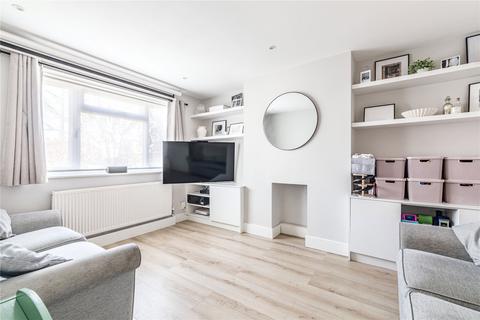 2 bedroom end of terrace house for sale, Conquest Road, Surrey KT15