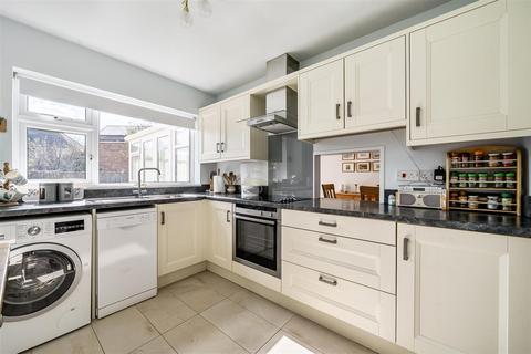 4 bedroom detached house for sale, Salisbury Close, Chippenham