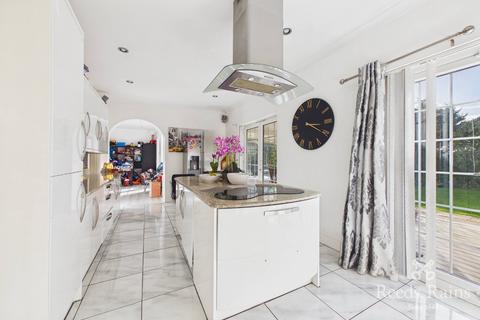 5 bedroom detached house for sale, Stratton Park, Cheshire WA8