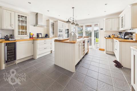 5 bedroom detached bungalow for sale, Sewells Lane, Howe, Norwich
