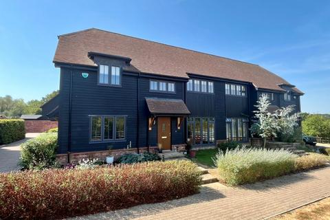 4 bedroom semi-detached house for sale, Fullers Way, Biddenden, Ashford, Kent, TN27