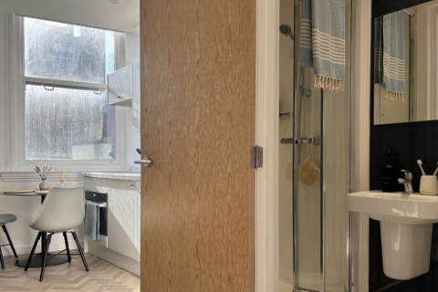 Studio to rent, at Nationwide, Flat 18, 47, Corn Street BS1