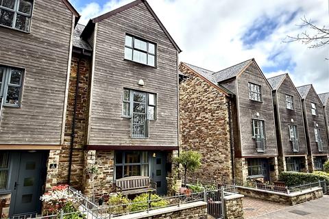 4 bedroom end of terrace house for sale, Railway Close, St. Austell PL25