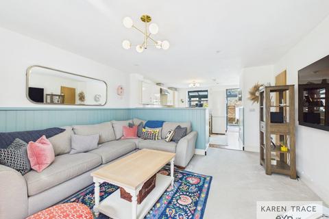 4 bedroom end of terrace house for sale, Railway Close, St. Austell PL25