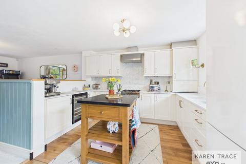 4 bedroom end of terrace house for sale, Railway Close, St. Austell PL25