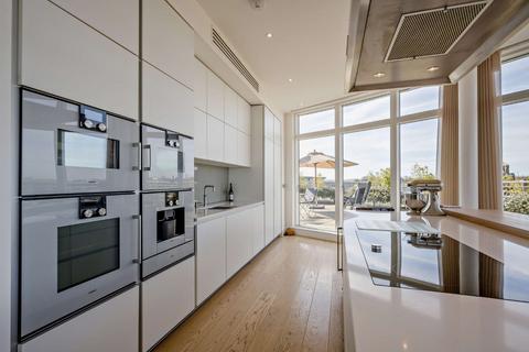3 bedroom penthouse for sale, Eldridge Street, Dorchester, Dorset