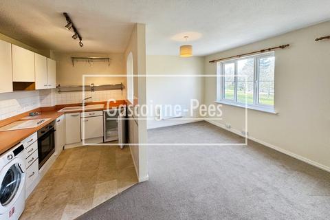 2 bedroom maisonette to rent, Sullivans Reach, Walton-on-Thames, KT12