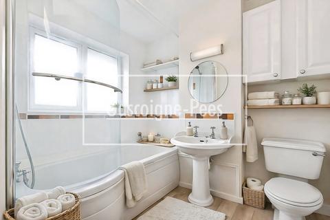 2 bedroom maisonette to rent, Sullivans Reach, Walton-on-Thames, KT12