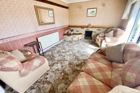 4 bedroom semi-detached bungalow for sale, Elizabeth Close, Ynysforgan, Swansea, City And County of Swansea.