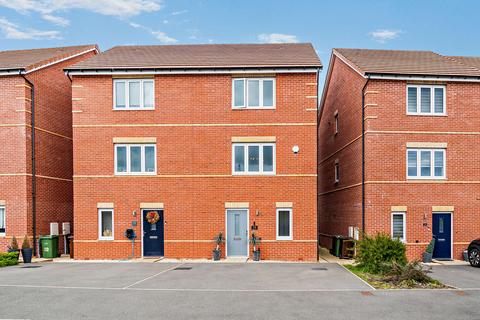 3 bedroom semi-detached house for sale, Towchester Drive, Castleford, West Yorkshire