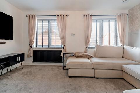 3 bedroom semi-detached house for sale, Towchester Drive, Castleford, West Yorkshire