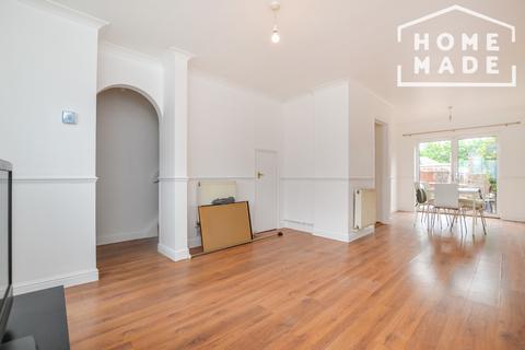 3 bedroom terraced house to rent, Mills Grove, Poplar, E14