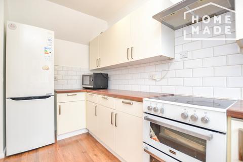 3 bedroom terraced house to rent, Mills Grove, Poplar, E14
