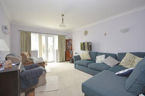 3 bedroom detached bungalow for sale, Clarence Avenue, Cliftonville